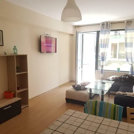 Апартаменти Мони Appartement Pomorie